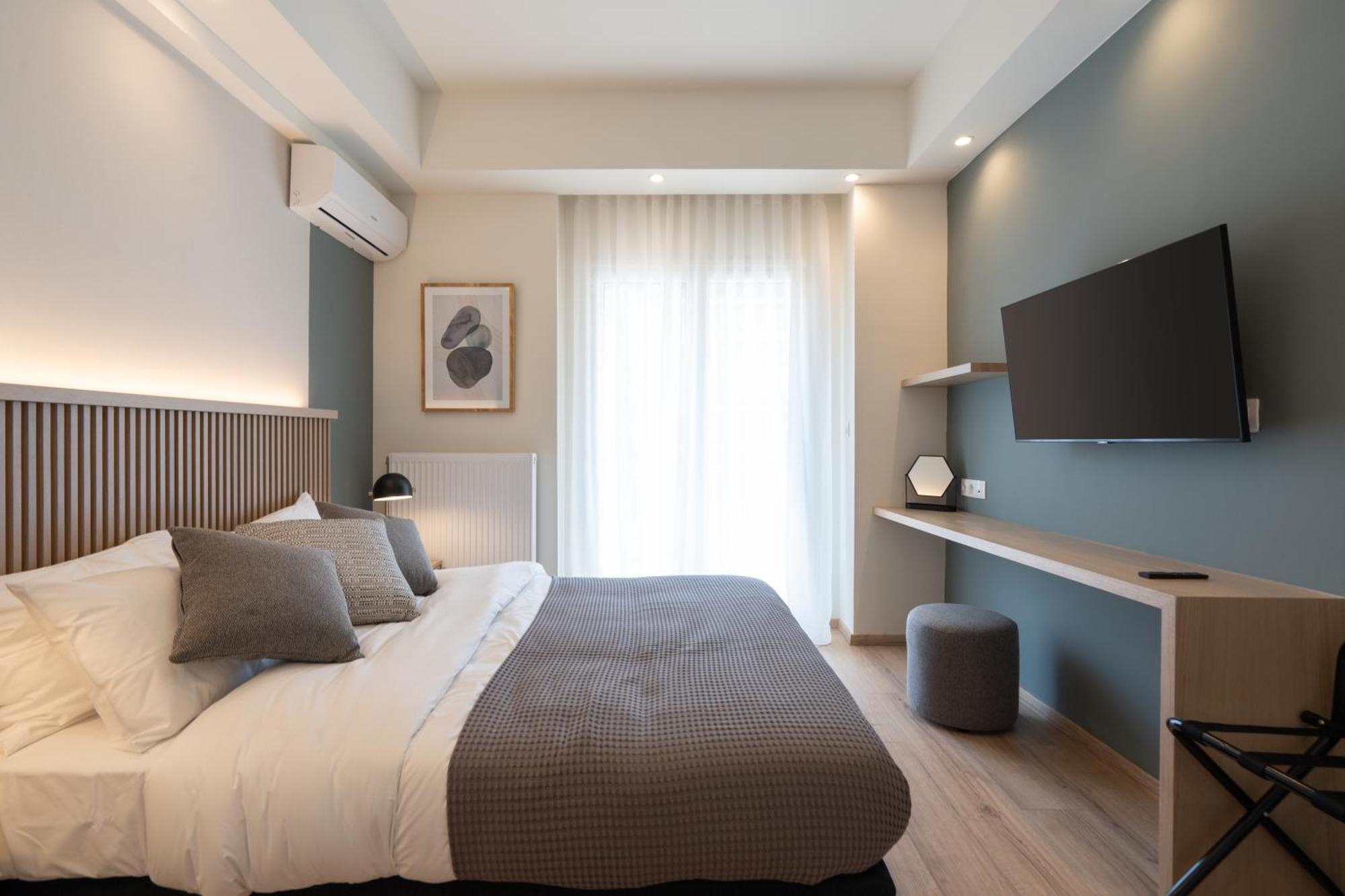 Newly Renovated 2 Bedroom Apartment, 5Min To Metro Athene Buitenkant foto